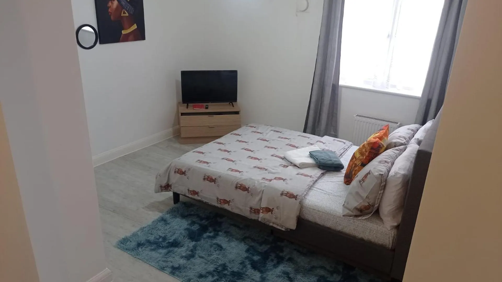 Charming Spacious 1-Bed Apartment In Dagenham
